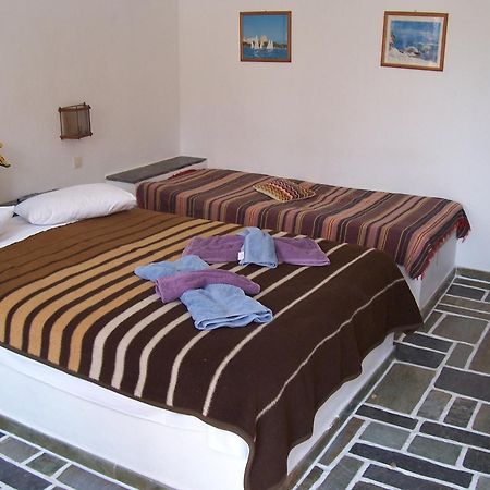 Pension Irini-Vicky Chora d'Ios Extérieur photo