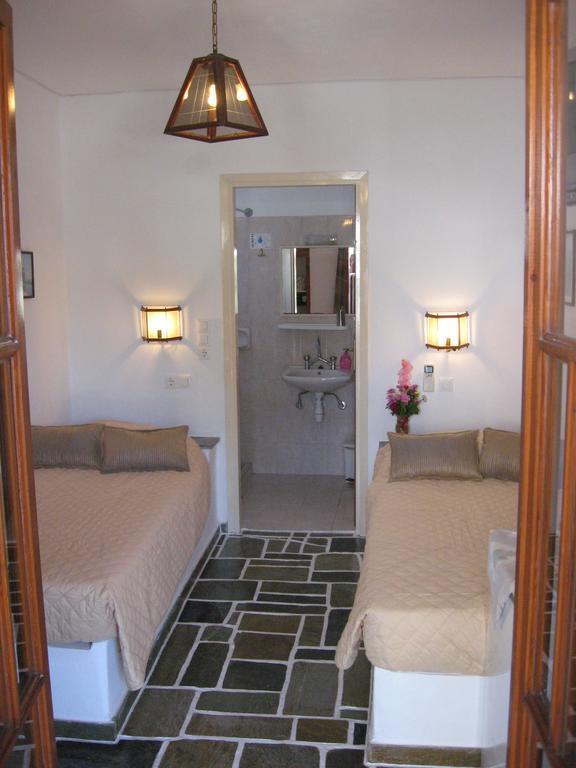 Pension Irini-Vicky Chora d'Ios Extérieur photo