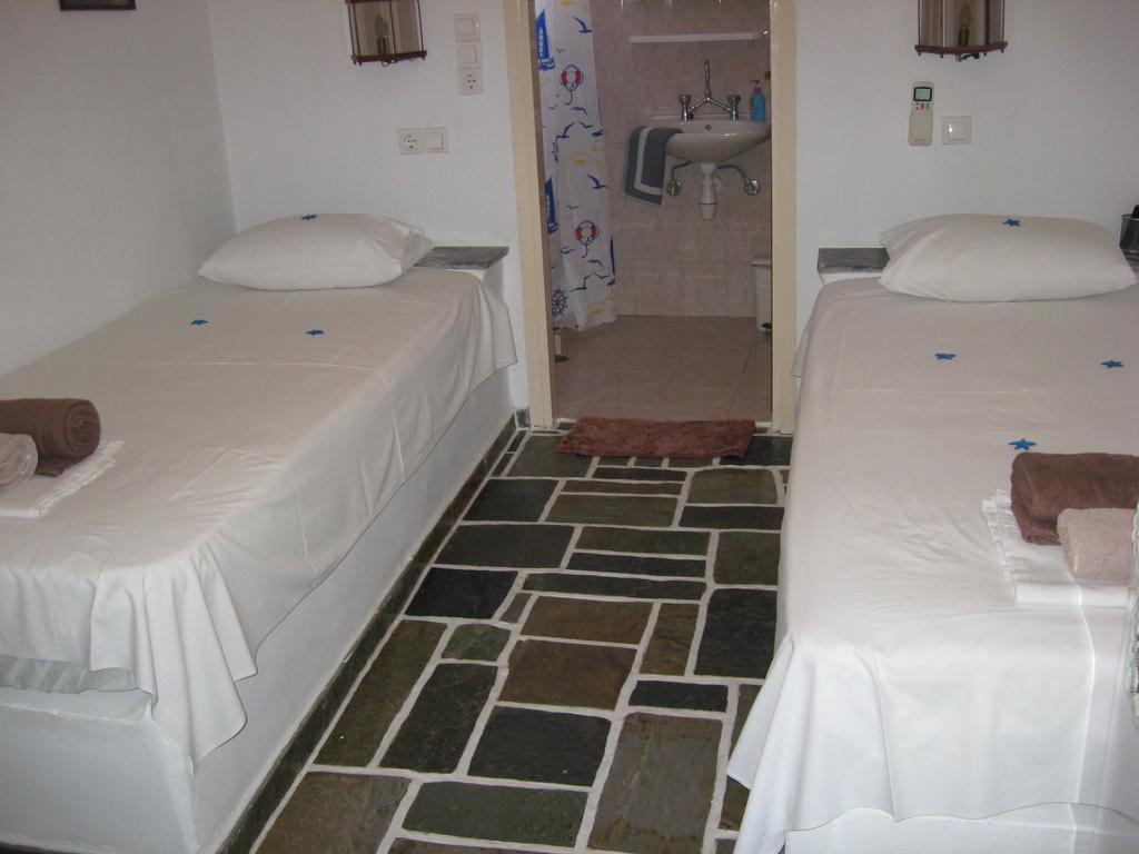 Pension Irini-Vicky Chora d'Ios Extérieur photo