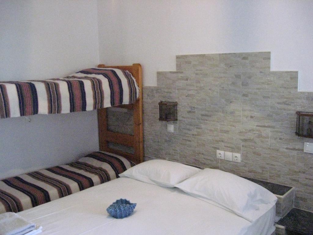Pension Irini-Vicky Chora d'Ios Extérieur photo