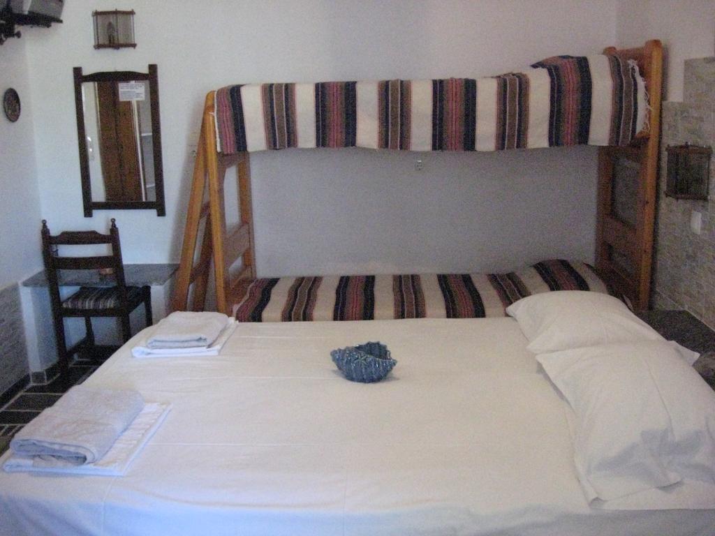 Pension Irini-Vicky Chora d'Ios Extérieur photo